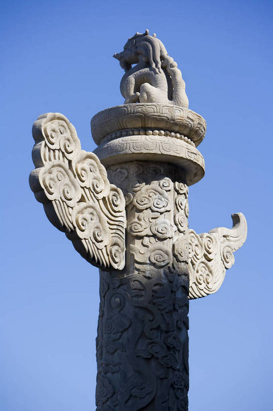 竖图,彩色,特写,旅游,建筑,北京,中国,亚洲,局部,清澈,墙,文化遗产,首都,历史,华表,建筑物,古代,蓝色,天空,竖,摄影,严肃,明亮,蓝,权威,中国文化,东亚,首府,中华人民共和国,权力,威严,权势,古远,明澈,清彻,清亮,势力,尊严,彩图,旅行,传统文化,bj174