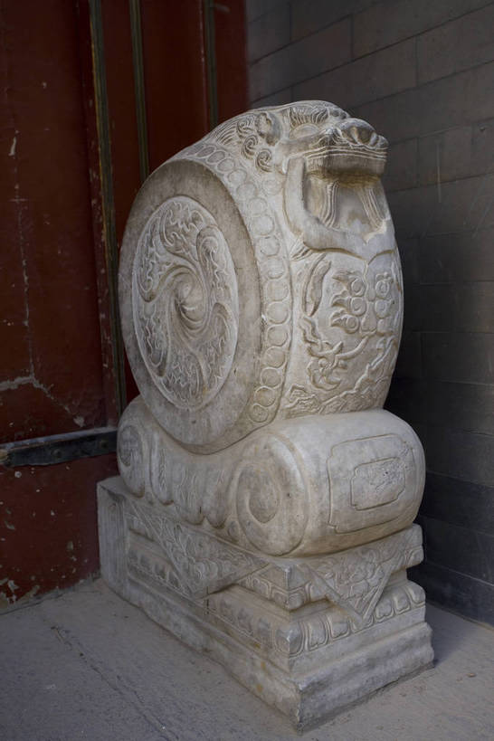 竖图,彩色,室外,白天,石头,建筑,雕塑,北京,中国,亚洲,雕刻,雕像,石子,塑像,建筑物,竖,摄影,中国文化,东亚,发展,中华人民共和国,发达,石,石块,彩图,传统文化,bj174