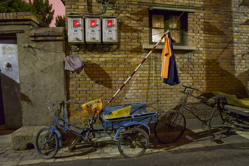 横图,彩色,室外,道路,胡同,建筑,街道,路,夜景,公路,北京,中国,亚洲,小巷,灯光,交通,建筑物,灯,骑,骑车,闪耀,后海,摄影,中国文化,东亚,发展,中华人民共和国,发达,夜,马路,彩图,高楼,传统文化,bj174