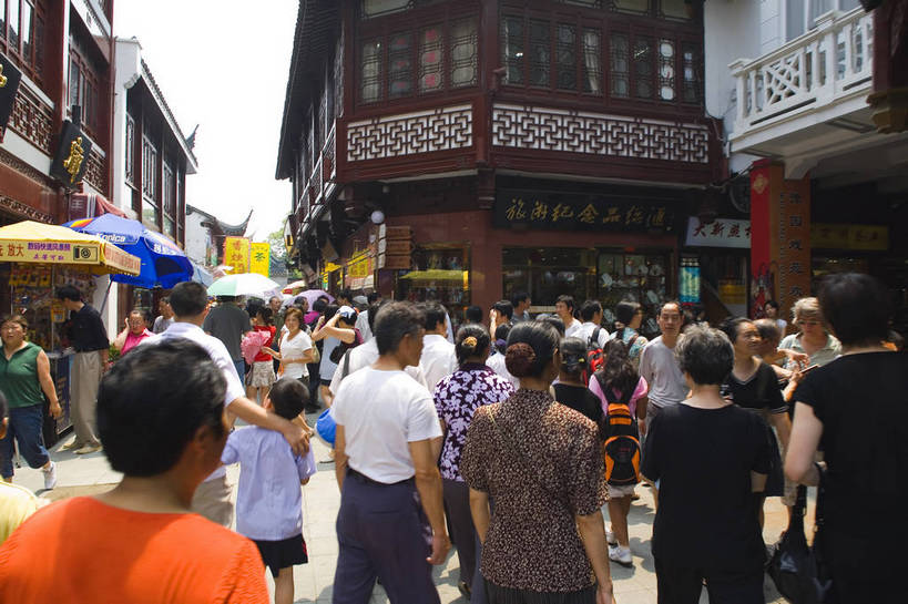 横图,彩色,购物,旅游,度假,名胜古迹,标志建筑,城市,地标,建筑,上海,中国,亚洲,遗迹,房屋,楼阁,亭子,屋子,建筑群,古典,古迹,文化,文物,娱乐,建设,古建筑,楼房,凉亭,豫园,享受,休闲,旅游胜地,放松,摄影,参观,古文明,东亚,中华人民共和国,民族文化,旅行,目的地,房子,传统文化,架空,bj174