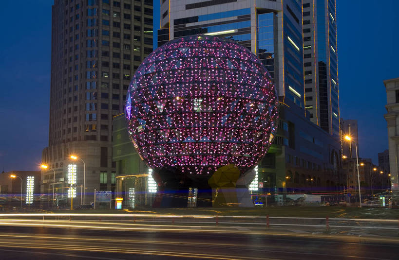 高楼大厦,横图,室外,白天,旅游,度假,城市风光,城市,建筑,路,摩天大楼,霓虹灯,大连,中国,亚洲,海边,娱乐,现代化,享受,休闲,旅游胜地,摩天大厦,放松,摄影,东亚,辽宁,中华人民共和国,海,彩图,海滨城市,bj174