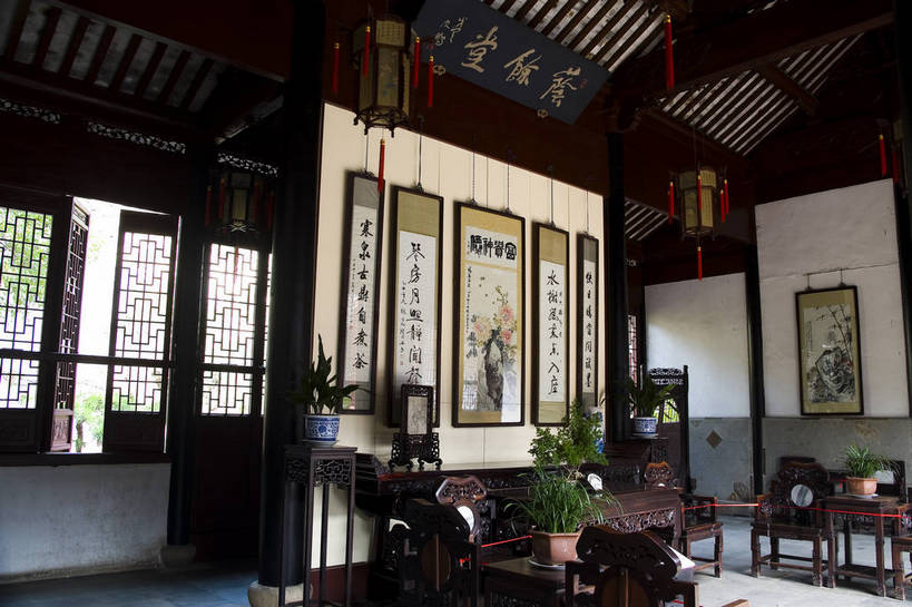 横图,彩色,室内,白天,旅游,度假,名胜古迹,家具,标志建筑,地标,建筑,中国,遗迹,民俗,灯笼,图片,建筑群,古典,古迹,文物,娱乐,建设,古建筑,江苏,同里,享受,休闲,旅游胜地,放松,摄影,字画,中国文化,古文明,东亚,旅行,传统文化,bj174