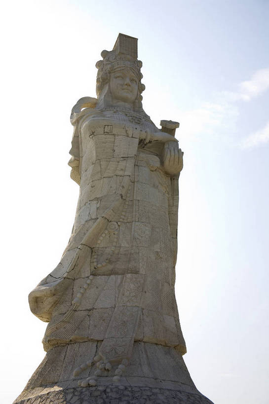 寺庙,竖图,彩色,室外,白天,旅游,度假,安全,名胜古迹,标志建筑,地标,建筑,雕塑,澳门,中国,亚洲,节日,神话,遗迹,艺术,装饰,雕刻,雕像,塑像,图片,文化遗产,燃烧,古迹,文化,文物,娱乐,建设,古建筑,石刻,香火,工艺品,庙宇,祈祷,享受,休闲,健康,旅游胜地,放松,竖,许愿,摄影,宗教,信仰,古代建筑,纪念,祈求,美术,中国文化,主题,传说,陈列,古文明,东亚,妈祖庙,妈阁庙,中华人民共和国,功能,美学,妈祖,天后,中国神话,平安,石,彩图,旅行,庙,寺,天上圣母,天妃,娘妈,林默娘,妈祖文化村,bj174