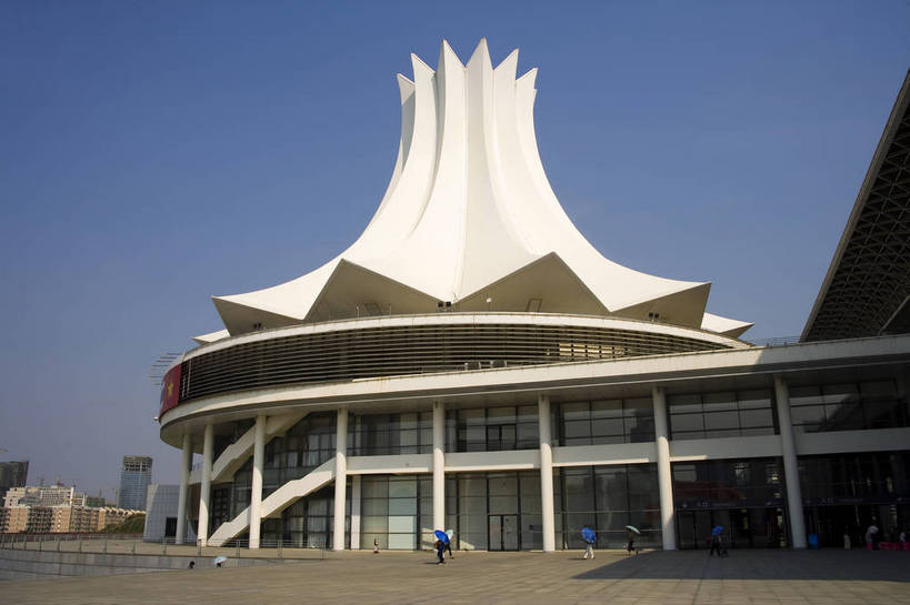 横图,彩色,室外,特写,白天,旅游,度假,名胜古迹,城市风光,标志建筑,城市,地标,建筑,中国,亚洲,局部,遗迹,古迹,文物,娱乐,建设,现代,古建筑,现代建筑,享受,休闲,旅游胜地,放松,摄影,经济,广西,古文明,东亚,南宁,中华人民共和国,南宁国际会展中心,繁荣,进步,发达,旅行,bj174