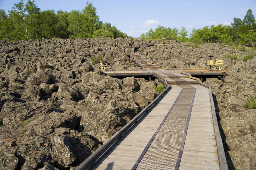 横图,彩色,室外,特写,白天,旅游,度假,名胜古迹,标志建筑,地标,建筑,中国,亚洲,遗迹,图片,山路,古迹,文物,娱乐,建设,古建筑,自然,享受,休闲,旅游胜地,景色,放松,摄影,自然风光,古文明,东亚,黑龙江,中华人民共和国,山石,旅行,五大连池,bj174