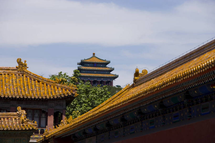 故宫,宫殿,横图,彩色,室外,特写,白天,旅游,度假,名胜古迹,标志建筑,地标,建筑,北京,中国,亚洲,风俗,遗迹,图片,墙,庭院,屋顶,文化遗产,建筑群,院子,古典,瓦,古迹,历史,文化,文物,娱乐,建设,传统,城墙,古建筑,墙壁,墙面,蓝天,紫禁城,享受,休闲,旅游胜地,放松,精神,摄影,古代建筑,皇帝,坚硬,权威,宫廷,象征,高贵,近景,防御,古文明,东亚,中华人民共和国,权力,统治,威严,权势,王宫,古代文明,制度,天子,坚固,九五之尊,圣上,统治者,陛下,官家,势力,旅行,皇宫,传统文化,bj174