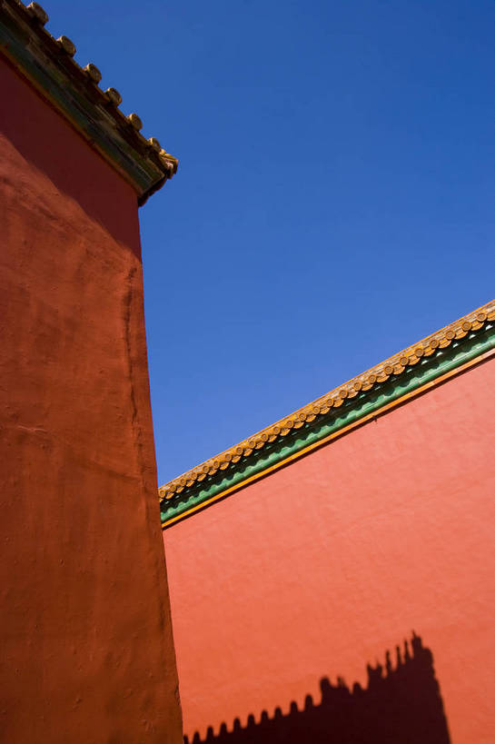 故宫,宫殿,竖图,彩色,室外,特写,白天,旅游,度假,名胜古迹,标志建筑,地标,建筑,北京,中国,亚洲,局部,风俗,遗迹,图片,墙,屋顶,文化遗产,瓦,古迹,历史,文物,娱乐,建设,传统,城墙,古建筑,墙壁,墙面,蓝天,紫禁城,享受,休闲,旅游胜地,放松,精神,竖,摄影,古代建筑,皇帝,部分,坚硬,权威,矗立,宫廷,象征,高贵,美好,耸立,防御,感受,古文明,东亚,中华人民共和国,权力,统治,权势,挺立,乾清宫,王宫,古代文明,制度,天子,坚固,特征,九五之尊,圣上,统治者,陛下,官家,势力,旅行,皇宫,bj174