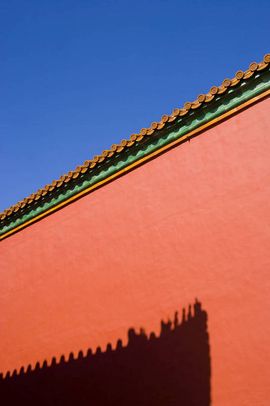 故宫,宫殿,竖图,彩色,室外,特写,白天,旅游,度假,名胜古迹,标志建筑,地标,建筑,北京,中国,亚洲,局部,风俗,遗迹,图片,墙,屋顶,文化遗产,瓦,古迹,历史,文物,娱乐,建设,传统,城墙,古建筑,墙壁,墙面,蓝天,紫禁城,享受,休闲,旅游胜地,放松,精神,竖,摄影,古代建筑,皇帝,部分,坚硬,权威,矗立,宫廷,象征,高贵,美好,耸立,防御,感受,古文明,东亚,中华人民共和国,权力,统治,权势,挺立,乾清宫,王宫,古代文明,制度,天子,坚固,特征,九五之尊,圣上,统治者,陛下,官家,势力,旅行,皇宫,bj174