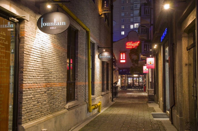 酒吧,横图,彩色,室外,购物,美景,道路,建筑,街道,路,夜景,公路,上海,中国,亚洲,景观,灯光,交通,商业街,休闲,灿烂,景色,摄影,新天地,东亚,中华人民共和国,马路,商业,大楼,bj174