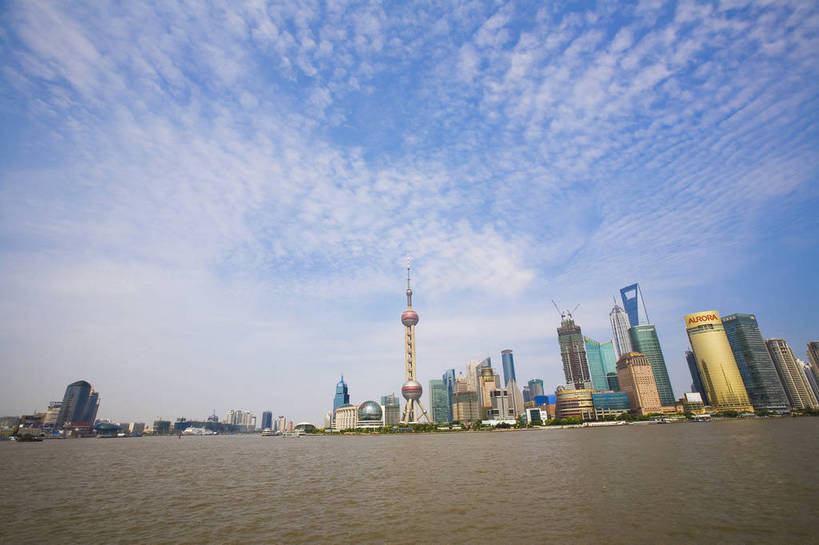 横图,全景,彩色,室外,白天,办公楼,河流,大厦,建筑,上海,中国,亚洲,东方明珠,黄浦江,金茂大厦,浦东,白云,蓝天,外滩,远景,摩天大厦,摄影,环球金融中心,电视塔,金融中心,东亚,中华人民共和国,江,大楼,bj174
