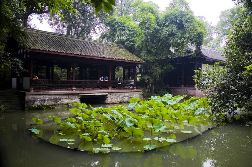 横图,彩色,室外,白天,旅游,度假,名胜古迹,标志建筑,地标,建筑,中国,亚洲,遗迹,水塘,建筑群,古典,古迹,文物,娱乐,建设,古建筑,享受,休闲,旅游胜地,放松,摄影,四川省,古文明,东亚,成都,中华人民共和国,杜甫草堂,旅行,bj174