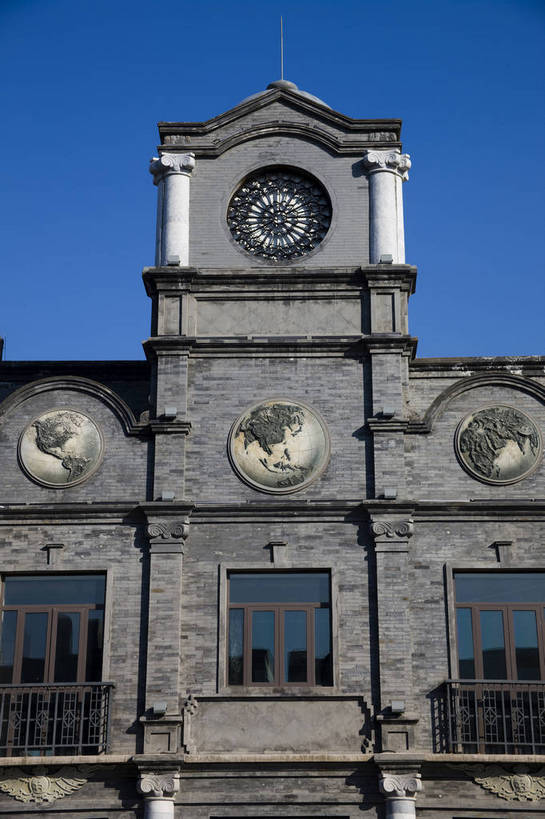 无人,竖图,彩色,室外,特写,白天,旅游,度假,名胜古迹,标志建筑,地标,建筑,北京,中国,亚洲,遗迹,古迹,文物,娱乐,建设,古建筑,蓝天,享受,休闲,旅游胜地,放松,竖,摄影,古代建筑,前门,古文明,东亚,中华人民共和国,旅行,大栅栏,传统文化,bj174