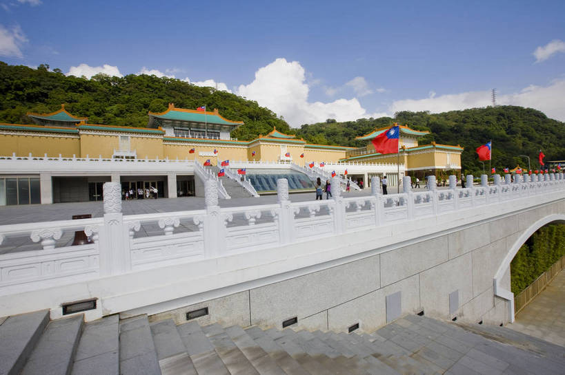 故宫,横图,彩色,室外,白天,旅游,度假,名胜古迹,标志建筑,地标,建筑,台湾,中国,亚洲,遗迹,建筑群,古典,古迹,文物,娱乐,建设,古建筑,享受,休闲,旅游胜地,放松,摄影,中国文化,古文明,东亚,中华人民共和国,台北市,旅行,故宫博物院,博物院,传统文化,bj174