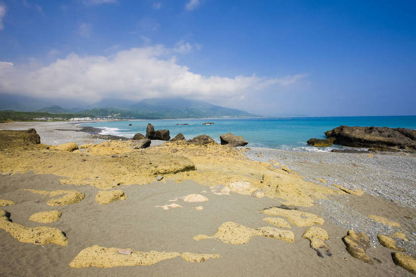 无人,公园,横图,彩色,室外,白天,旅游,度假,名胜古迹,标志建筑,地标,建筑,台湾,中国,亚洲,遗迹,海岸,海湾,古迹,文物,娱乐,建设,古建筑,蓝天,享受,休闲,旅游胜地,放松,摄影,海滨,古文明,东亚,三仙台,中华人民共和国,海,海滩,旅行,bj174