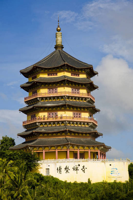 寺庙,竖图,彩色,室外,特写,白天,旅游,树林,植物,标志建筑,地标,建筑,椰树,叶子,中国,亚洲,景观,建筑群,塔,绿叶,古典,建设,树,树木,海南,绿色,天空,自然,休闲,嫩叶,旅游胜地,竖,摄影,海南省,生长,成长,东亚,中华人民共和国,华南地区,琼,叶,叶片,棕榈,椰子树,旅行,庙,博鳌,博鳌镇,琼东,琼海,琼海市,博鳌禅寺,bj174
