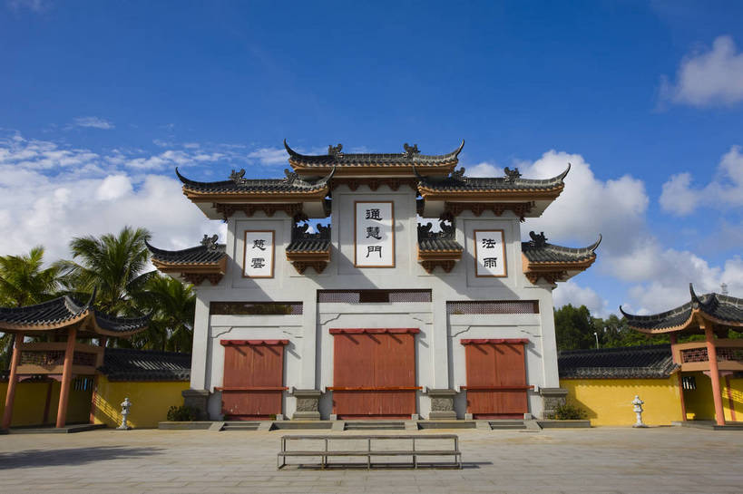 无人,寺庙,横图,彩色,室外,白天,旅游,门,标志建筑,地标,建筑,中国,亚洲,景观,建筑群,古典,建设,海南,天空,旅游胜地,摄影,海南省,中国文化,东亚,中华人民共和国,华南地区,琼,旅行,庙,传统文化,飞檐,博鳌,博鳌镇,琼东,琼海,琼海市,博鳌禅寺,bj174