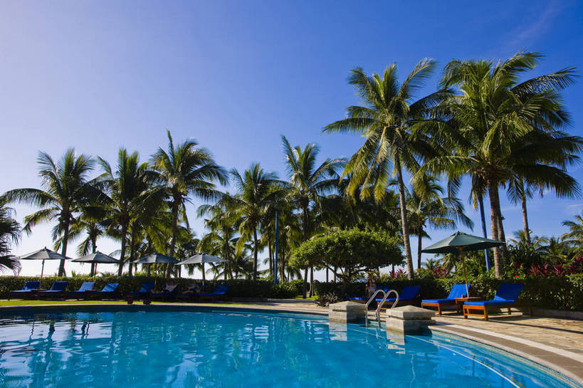 无人,游泳池,横图,彩色,室外,白天,旅游,树林,建筑,酒店,三亚,中国,亚洲,景观,会所,海南,天空,休闲,旅游胜地,摄影,度假村,东亚,中华人民共和国,旅行,亚龙湾,bj174