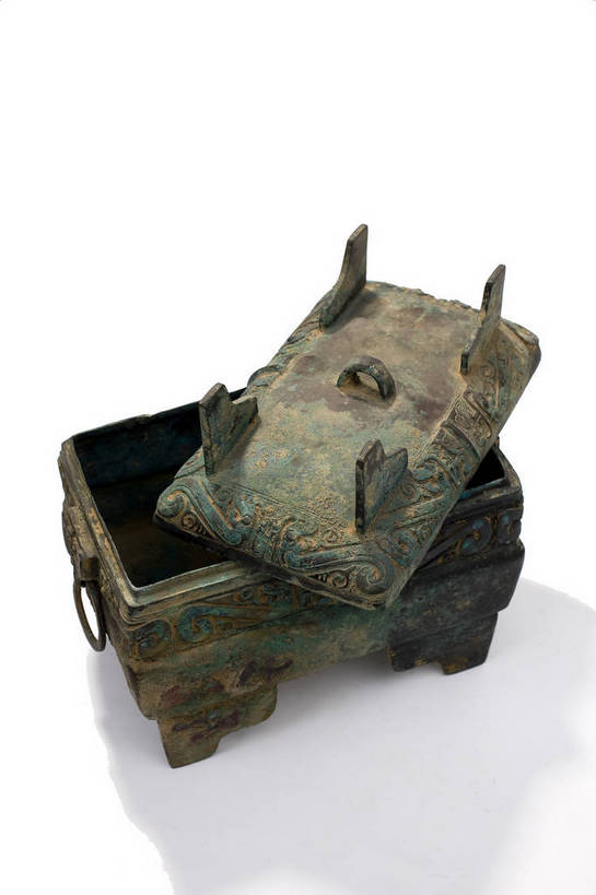 竖图,彩色,静物,金属制品,中国,金属,雕刻,图片,文化遗产,艺术品,历史,文物,装饰品,古代,一个,容器,碗,摄影,单个,古董,储藏,储存,中国文化,东亚,青铜,青铜器,古远,古代文明,美术工艺,影棚拍摄,贮存,传统文化,青铜制品,白敢畀盨,盨,bj174