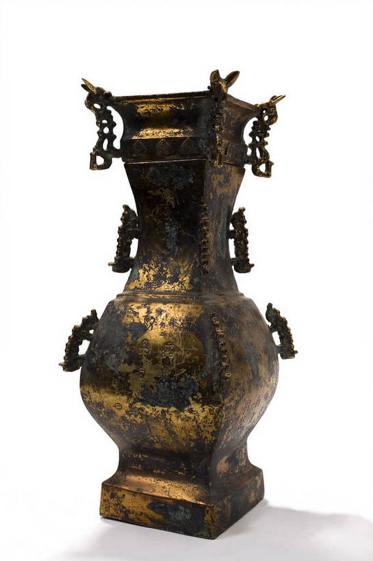 竖图,彩色,静物,中国,雕刻,壶,图片,文化遗产,艺术品,古典,历史,文化,文物,装饰品,古代,一个,工艺品,摄影,单个,古董,古物,中国文化,古玩,东亚,青铜器,古远,古代文明,美术工艺,影棚拍摄,传统文化,bj174