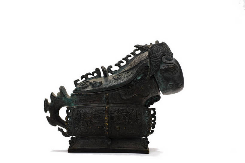 横图,彩色,静物,杯子,中国,雕刻,图片,文化遗产,艺术品,历史,文物,装饰品,古代,一个,酒杯,摄影,单个,古董,中国文化,东亚,青铜器,古远,古代文明,美术工艺,影棚拍摄,传统文化,觥,bj174