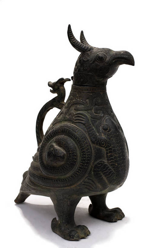 竖图,彩色,静物,杯子,中国,雕刻,图片,文化遗产,艺术品,历史,文物,装饰品,古代,一个,酒杯,摄影,单个,古董,中国文化,东亚,青铜器,古远,古代文明,美术工艺,影棚拍摄,传统文化,西周太保鸟形卣,卣,bj174