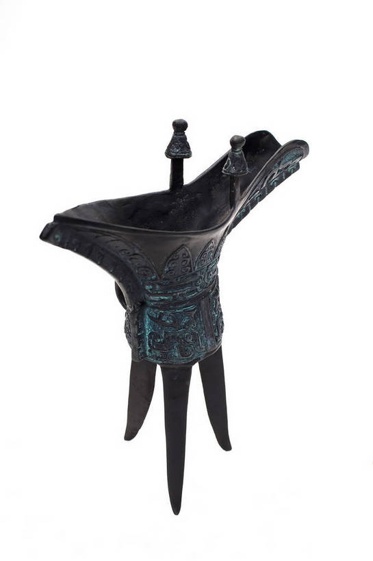 竖图,彩色,静物,杯子,中国,雕刻,图片,文化遗产,艺术品,历史,文物,装饰品,古代,一个,酒杯,摄影,单个,古董,中国文化,东亚,青铜器,古远,古代文明,美术工艺,影棚拍摄,传统文化,爵,爵杯,bj174