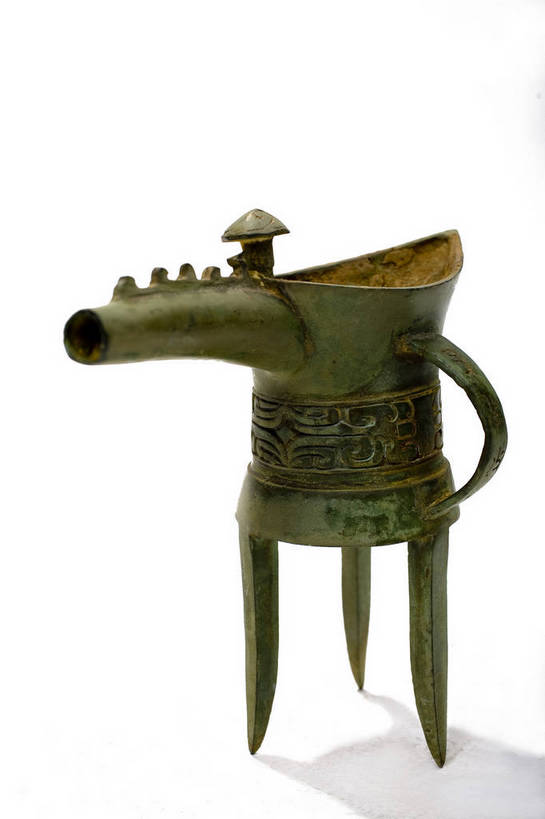 竖图,彩色,静物,杯子,中国,雕刻,图片,文化遗产,艺术品,历史,文物,装饰品,古代,一个,酒杯,摄影,单个,古董,中国文化,东亚,青铜器,古远,古代文明,美术工艺,影棚拍摄,传统文化,爵,爵杯,bj174