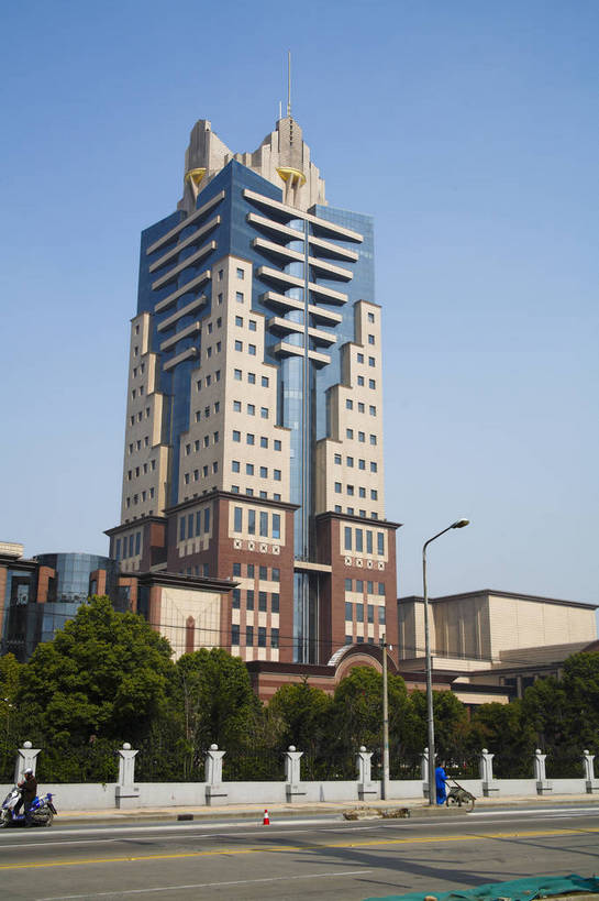 竖图,彩色,室外,特写,白天,旅游,度假,名胜古迹,标志建筑,地标,建筑,上海,中国,亚洲,遗迹,图片,古迹,文物,娱乐,建设,古建筑,浦东,现代建筑,地标建筑,享受,休闲,旅游胜地,放松,摄影,电视台,申,公共设施,浦东新区,古文明,东亚,上海市,中华人民共和国,沪,华东地区,旅行,东视大厦,bj174