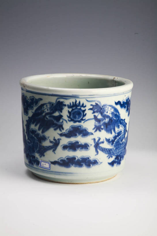 竖图,彩色,静物,中国,彩绘,瓷器,罐子,图片,陶瓷,文化遗产,陶瓷制品,艺术品,历史,文物,装饰品,古代,一个,瓶子,工艺品,摄影,单个,古董,青花瓷,中国文化,东亚,古远,彩釉,古代文明,美术工艺,影棚拍摄,传统文化,bj174