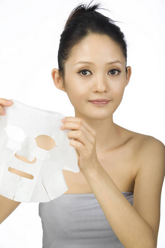 东方人,五官,眼睛,脸颊,手,头发,一个人,竖图,化妆,美容,北京,中国,仅一个年轻女性,仅一个女性,仅一个人,护肤,造型,黑色,休闲,健康,舒服,面膜,美女,头像,生活方式,皮肤,修饰,毛发,化妆用品,年轻女性,女人,女性,中国人,年轻人,愉快,bj174