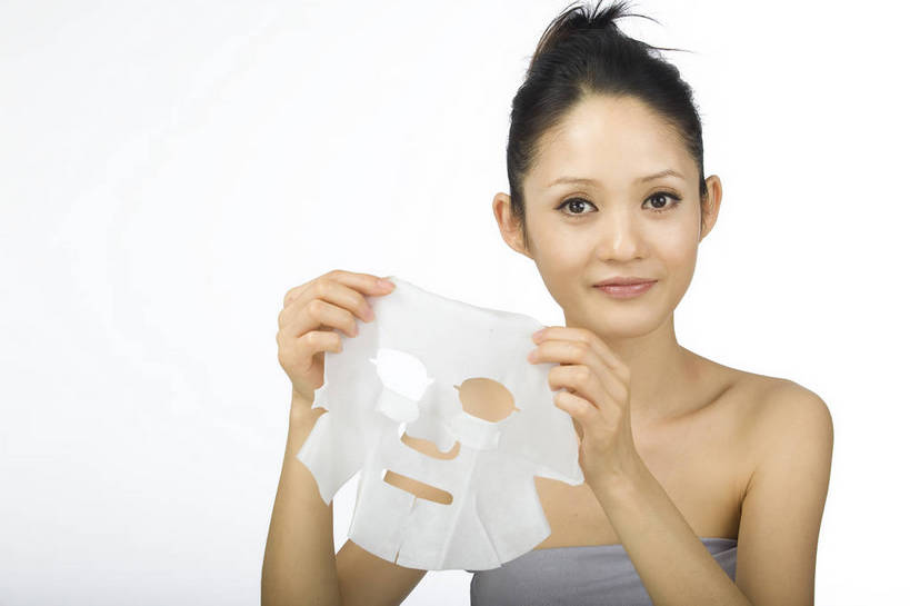 东方人,五官,眼睛,脸颊,手,头发,一个人,横图,化妆,美容,北京,中国,仅一个年轻女性,仅一个女性,仅一个人,护肤,造型,黑色,休闲,健康,舒服,面膜,美女,头像,生活方式,皮肤,修饰,毛发,化妆用品,年轻女性,女人,女性,中国人,年轻人,愉快,bj174