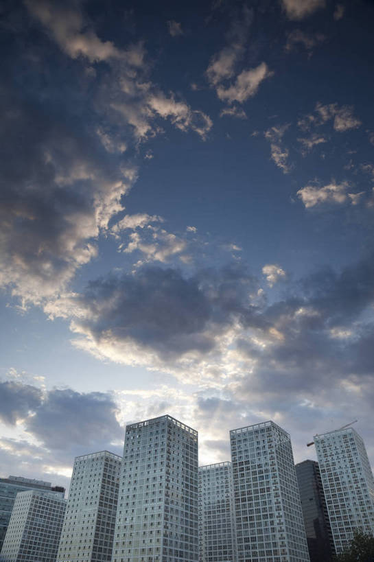 无人,竖图,室外,白天,旅游,度假,名胜古迹,标志建筑,城市,地标,建筑,北京,中国,遗迹,景观,古迹,文物,娱乐,建设,现代,古建筑,天空,享受,休闲,旅游胜地,摩天大厦,商务楼,放松,金融中心,古文明,东亚,繁荣,旅行,建外SOHO,bj174