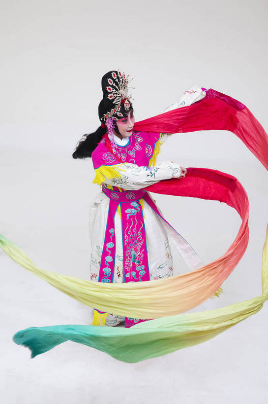 一个人,演员,竖图,彩色,白色背景,正面,化妆,北京,中国,亚洲,仅一个人,表演,艺术,造型,鲜艳,头饰,图片,注视,文化,脸谱,观察,看,站着,表情,竖,姿势,摄影,服饰,观看,动作,察看,关注,中国文化,戏剧,民族服饰,演出服,京剧,东亚,国粹,女人,中国人,年轻人,全身,影棚拍摄,化装,中国戏曲,传统文化,天女,舞台妆,bj174