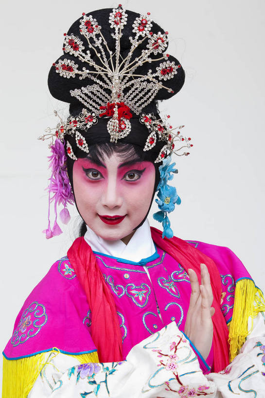 一个人,演员,竖图,彩色,白色背景,正面,化妆,北京,中国,亚洲,仅一个人,表演,艺术,造型,鲜艳,头饰,图片,注视,文化,脸谱,观察,看,表情,竖,姿势,摄影,服饰,头像,观看,动作,察看,关注,中国文化,戏剧,民族服饰,演出服,京剧,东亚,国粹,女人,中国人,年轻人,影棚拍摄,化装,中国戏曲,传统文化,天女,舞台妆,bj174