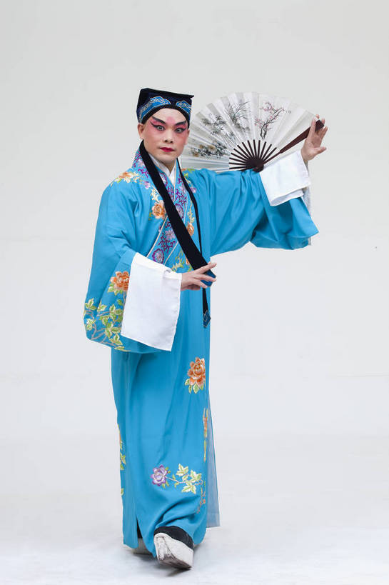 一个人,演员,竖图,彩色,白色背景,正面,化妆,北京,中国,亚洲,仅一个人,表演,艺术,造型,鲜艳,头饰,图片,注视,文化,脸谱,观察,看,站着,表情,竖,姿势,摄影,服饰,观看,动作,察看,生,关注,中国文化,戏剧,民族服饰,演出服,京剧,东亚,国粹,男人,中国人,年轻人,全身,影棚拍摄,化装,中国戏曲,传统文化,舞台妆,角色,才子,张珙,张生,小生,bj174