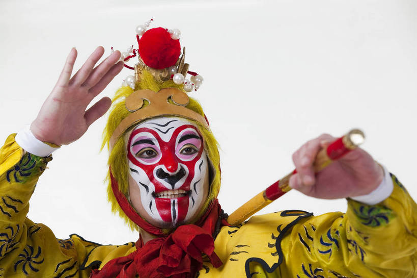 中年人,一个人,演员,横图,彩色,白色背景,正面,化妆,北京,中国,亚洲,仅一个人,表演,艺术,造型,鲜艳,头饰,图片,注视,文化,脸谱,观察,看,表情,姿势,摄影,服饰,头像,观看,动作,察看,关注,中国文化,金箍棒,戏剧,民族服饰,演出服,京剧,东亚,国粹,美猴王,男人,中国人,影棚拍摄,化装,中国戏曲,武生,传统文化,舞台妆,bj174