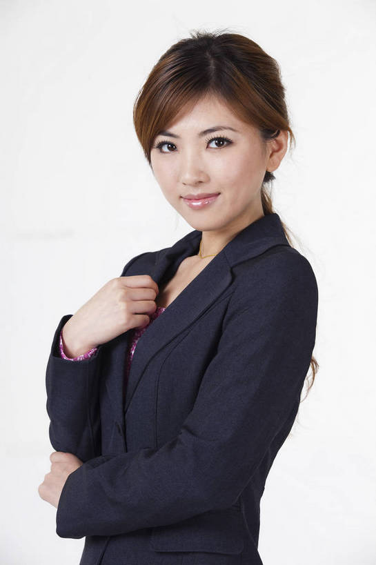 东方人,一个人,商务人士,办公室,站,微笑,竖图,彩色,室内,白天,白色背景,侧面,西装,商务,时尚,快乐,纯洁,成功,信心,北京,中国,亚洲,仅一个人,套装,正装,造型,工作,图片,职业装,现代,职业,活力,可爱,童年,童趣,自信,姿势,摄影,生活方式,场所,商务中心,童真,烂漫,无邪,天真,年轻女性,女人,女性,亚洲人,中国人,年轻人,白领,半身,影棚拍摄,办公,bj174