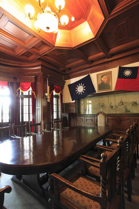 无人,竖图,彩色,室内,特写,白天,旅游,度假,名胜古迹,家具,标志建筑,地标,建筑,中国,遗迹,建筑群,古典,古迹,文物,娱乐,建设,古建筑,大堂,历史建筑,享受,休闲,旅游胜地,放松,摄影,中国文化,居室,古文明,辽宁,沈阳,张氏帅府,传统文化,bj174