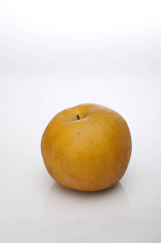 竖图,彩色,室内,特写,抠图,白色背景,梨,水果,中国,亚洲,完整,新鲜,图片,美味,食品,营养,食物,一个,黄色,香梨,摄影,无公害,东亚,健康食品,生梨,影棚拍摄,丰水梨,bj174