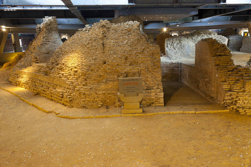 无人,寺庙,横图,彩色,室外,白天,旅游,名胜古迹,标志建筑,地标,建筑,西湖,中国,遗迹,图片,建筑群,塔,古典,建设,佛,浙江,遗址,旅游胜地,安静,摄影,宗教,杭州,文明,中国文化,雷峰塔,古代文明,旅行,传统文化,bj174