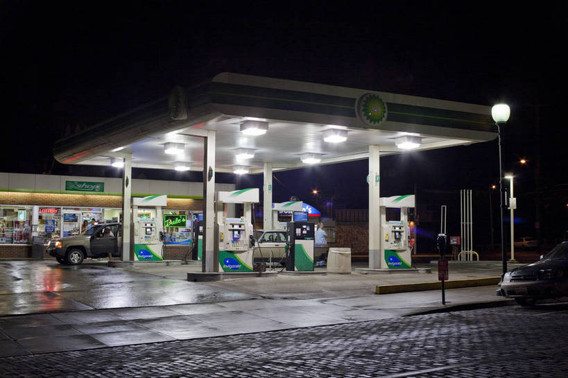 横图,彩色,室外,旅游,城市风光,城市,高速公路,建筑,夜景,美国,图片,灯光,辉煌,现代建筑,加油,旅游胜地,摄影,加油站,经济,文明,发展,俄亥俄州,繁荣,旅行,bj174