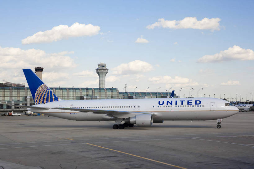 无人,机场,横图,彩色,室内,白天,旅游,草坪,城市风光,城市,飞机,建筑,美国,图片,跑道,交通,辉煌,候机厅,现代建筑,大堂,航站楼,停机坪,旅游胜地,运输,摄影,文明,发展,芝加哥,繁荣,旅行,飞机跑道,芝加哥机场,bj174