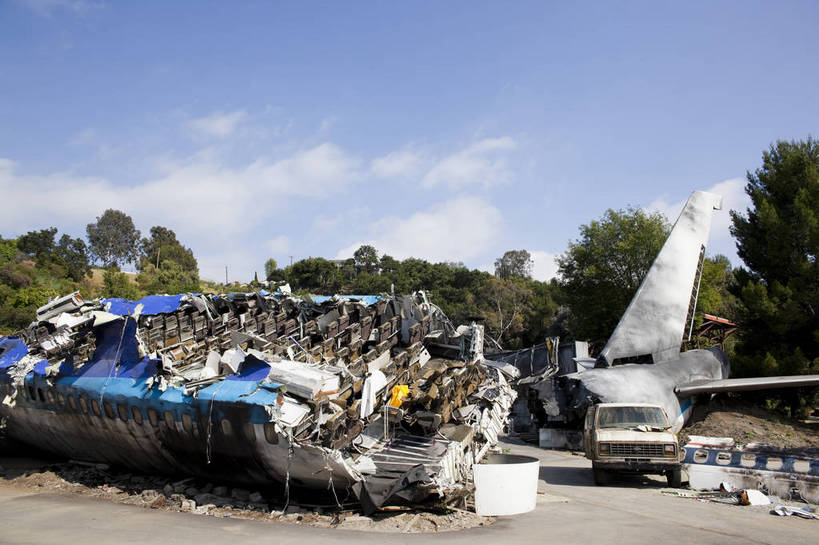 无人,游乐园,横图,彩色,室外,白天,旅游,城市风光,飞机,建筑,美国,图片,现场,交通,辉煌,航空,现代建筑,交通工具,旅游胜地,运输,摄影,客机,恐怖,文明,灾难,载具,事故,发展,交通事故,洛杉矶,影城,繁荣,残骸,失事,环球影城,旅行,bj174