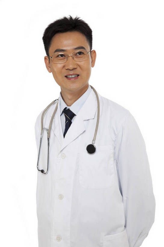 东方人,中年人,医生,站,微笑,竖图,彩色,室内,白天,白色背景,正面,时尚,智慧,成功,职员,北京,中国,仅一个人,工作,图片,职业装,现代,听诊器,医护人员,医疗人员,职业,成熟,稳重,自信,摄影,青春,医疗,戴眼镜,端庄,精明,聪明,男人,男性,年轻男性,亚洲人,中国人,年轻人,白领,大夫,商人,上班族,半身,影棚拍摄,愉快,白领阶层,办公室职员,bj174