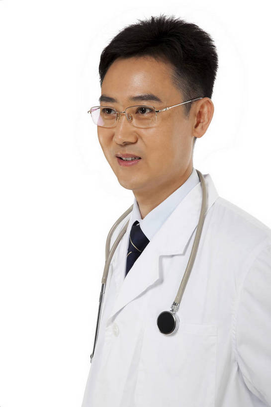 东方人,中年人,医生,站,微笑,竖图,彩色,室内,白天,白色背景,正面,时尚,智慧,成功,职员,北京,中国,仅一个人,工作,图片,职业装,现代,听诊器,医护人员,医疗人员,职业,成熟,稳重,自信,摄影,青春,医疗,戴眼镜,端庄,精明,聪明,男人,男性,年轻男性,亚洲人,中国人,年轻人,白领,大夫,商人,上班族,半身,影棚拍摄,愉快,白领阶层,办公室职员,bj174