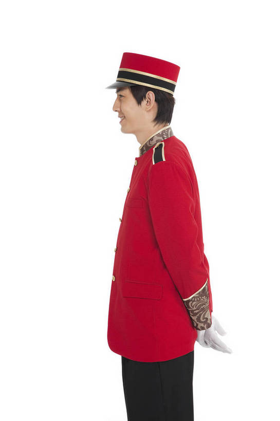 东方人,商务人士,服务员,门童,商务男性,站,微笑,竖图,彩色,室内,白天,白色背景,侧面,衬衫,商务,时尚,智慧,成功,职员,北京,中国,仅一个人,套装,正装,图片,职业装,现代,职业,成熟,自信,服务,摄影,青春,礼仪,商务装,工薪阶层,精明,聪明,男人,男性,年轻男性,亚洲人,中国人,年轻人,白领,服务生,商人,上班族,侍者,半身,影棚拍摄,衬衣,愉快,白领阶层,办公室职员,bj174