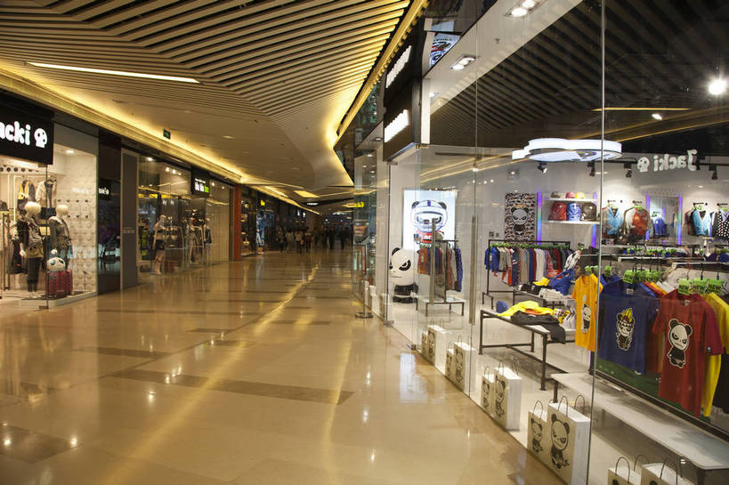 商店,横图,彩色,室内,白天,购物,旅游,橱窗,建筑,商场,北京,中国,亚洲,图片,首都,现代,休闲,展示,气派,摄影,生活方式,经济,文明,陈列,东亚,中华人民共和国,北京市,京,北平,华北地区,朝阳区,繁荣,发达,旅行,购物中心,三里屯,三里屯酒吧街,bj174