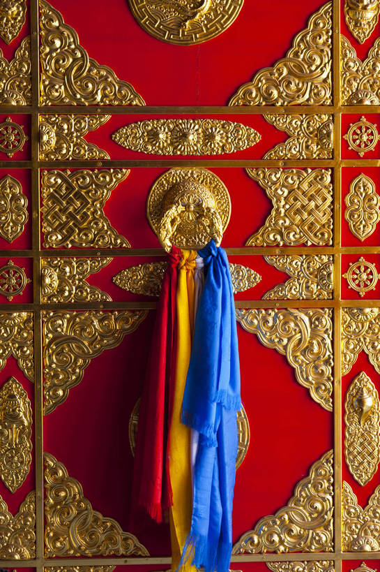 无人,寺庙,竖图,彩色,室内,白天,旅游,度假,名胜古迹,标志建筑,地标,建筑,中国,亚洲,遗迹,彩绘,佛像,图片,古迹,文物,娱乐,建设,佛,古建筑,历史建筑,壁画,享受,休闲,旅游胜地,放松,蒙,摄影,宗教,中国文化,金像,古文明,东亚,内蒙古,呼和浩特,首府,中华人民共和国,华北地区,内蒙古自治区,呼和浩特市,玉泉区,旅行,大召寺,传统文化,bj174