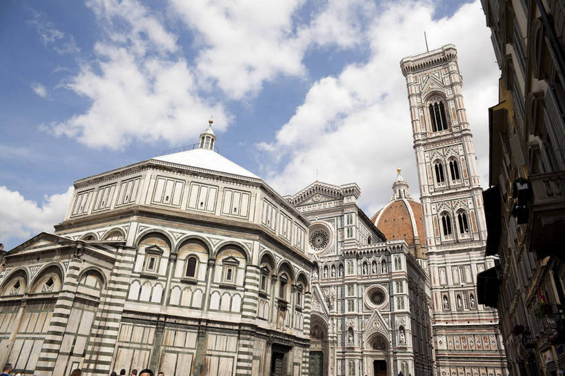 教堂,横图,彩色,室外,特写,白天,旅游,度假,名胜古迹,标志建筑,地标,建筑,意大利,佛罗伦萨,遗迹,图片,建筑群,古典,古迹,文物,娱乐,建设,古建筑,圆顶,地标建筑,享受,休闲,旅游胜地,放松,摄影,文明,古文明,哥特式建筑,世界文化遗产,圣母百花大教堂,旅行,传统文化,bj174