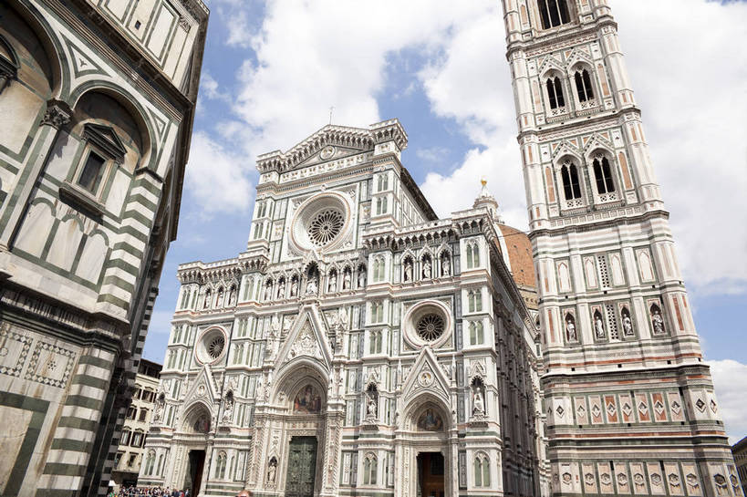 教堂,横图,彩色,室外,特写,白天,旅游,度假,名胜古迹,标志建筑,地标,建筑,意大利,佛罗伦萨,遗迹,图片,建筑群,古典,古迹,文物,娱乐,建设,古建筑,圆顶,地标建筑,享受,休闲,旅游胜地,放松,摄影,文明,古文明,哥特式建筑,世界文化遗产,圣母百花大教堂,旅行,传统文化,bj174